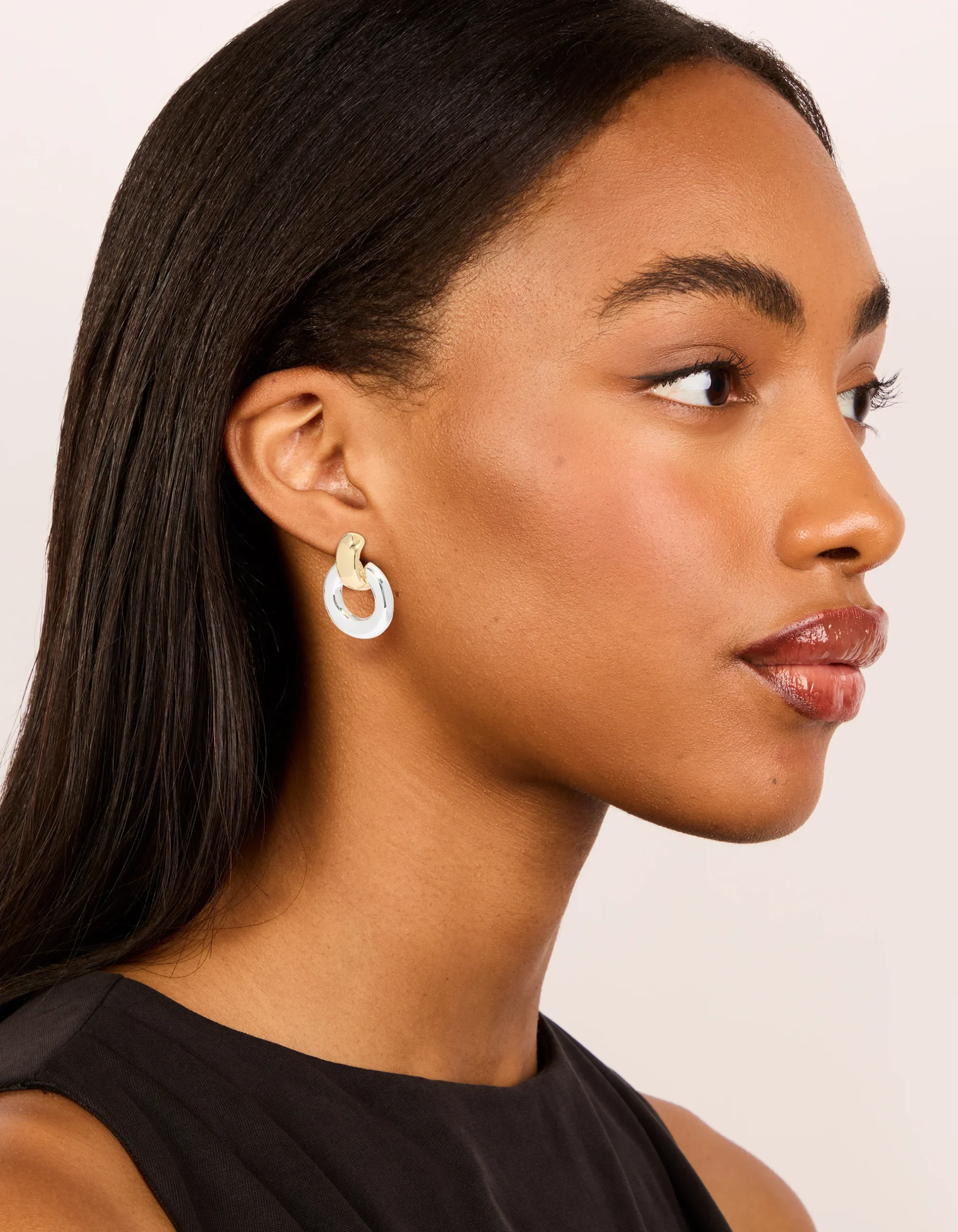 1011-mixed-metal-plated-small-classic-doorknocker-earrings-3.webp Mixed Metal Plated Small Classic Doorknocker Earrings