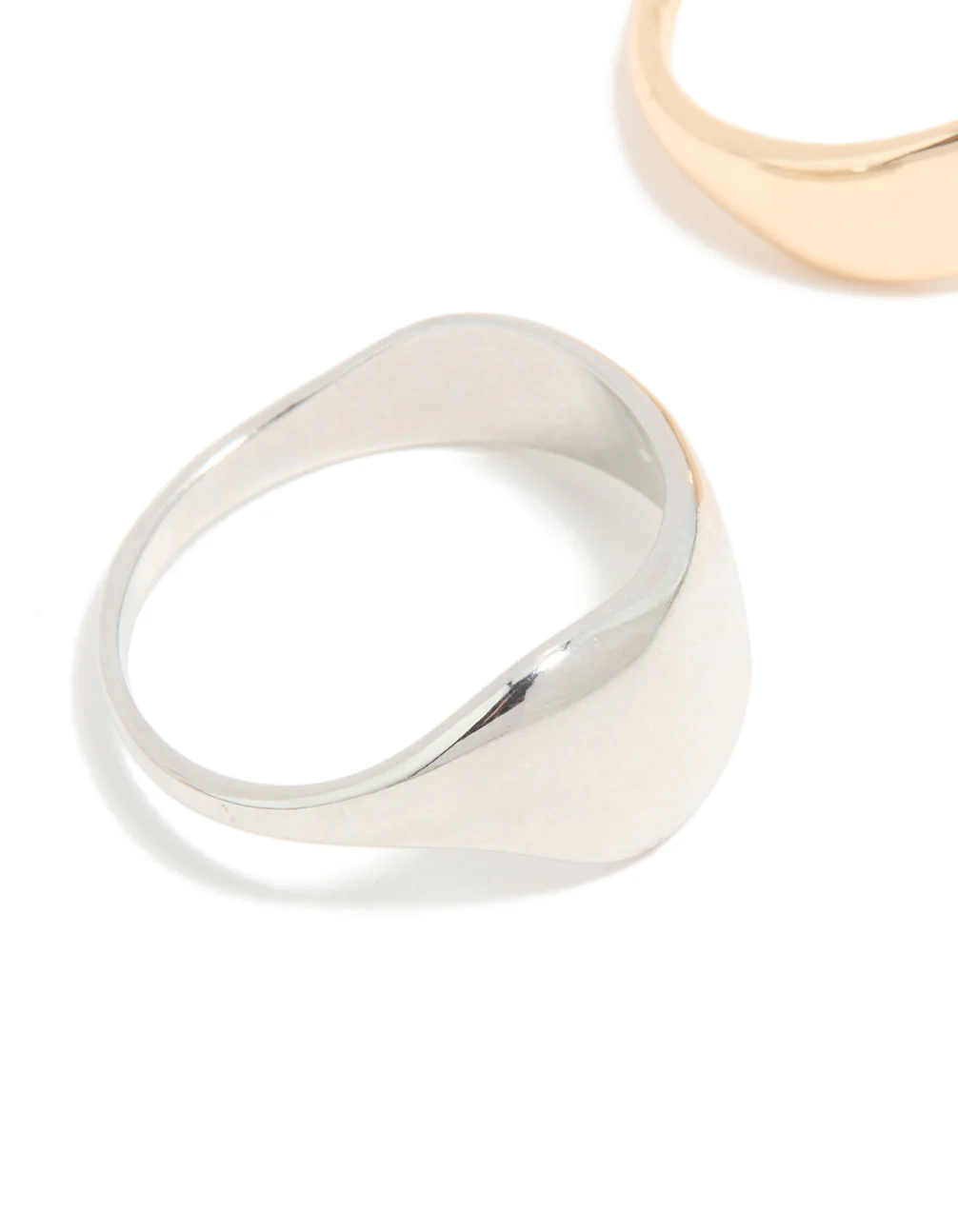 1016-mixed-metal-wide-wave-rings-2-pack-2.webp Mixed Metal Wide Wave Rings 2-Pack