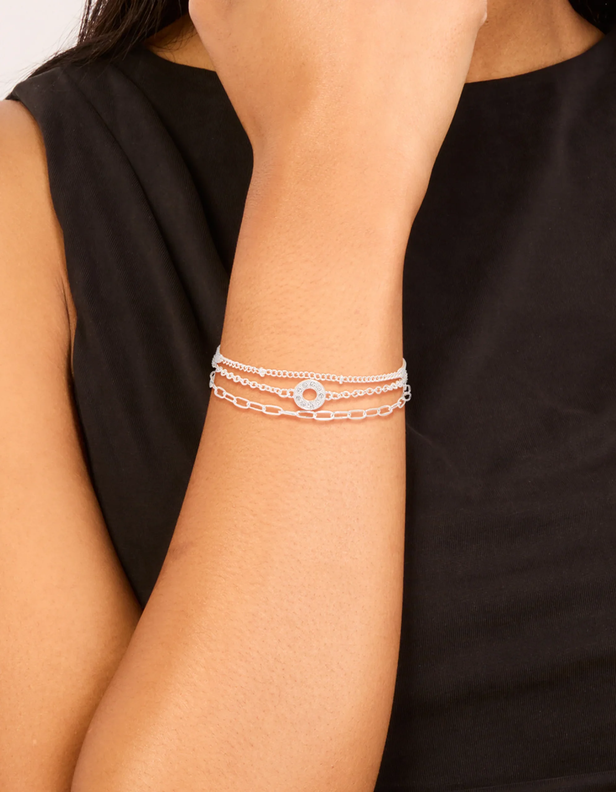 1057-silver-diamante-circle-chain-bracelets-3-pack-1.webp Silver Diamante Circle & Chain Bracelets 3-Pack