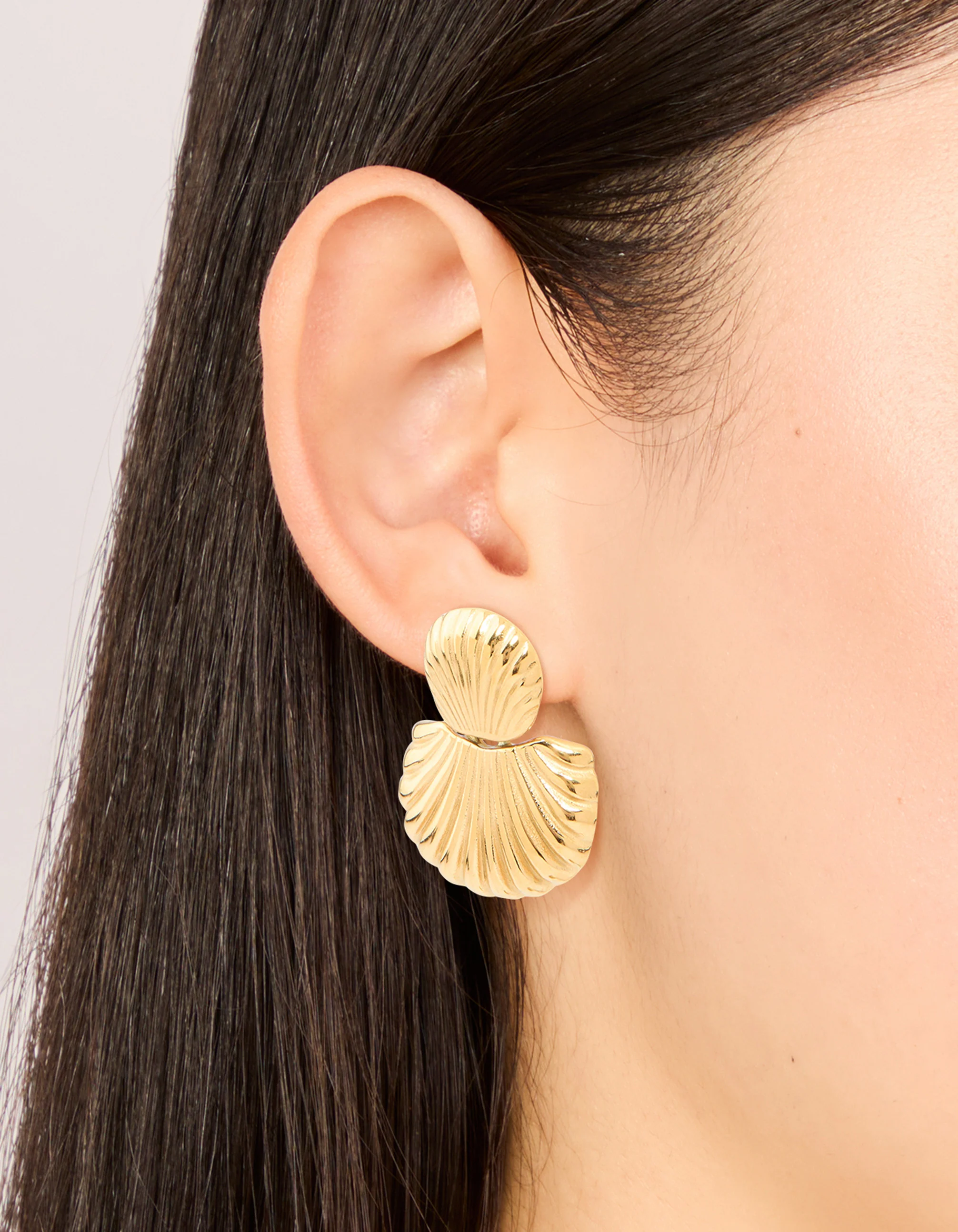 1156-waterproof-gold-plated-stainless-steel-double-shell-stud-drop-earrings-6.webp Waterproof Gold Plated Stainless Steel Double Shell Stud Drop Earrings