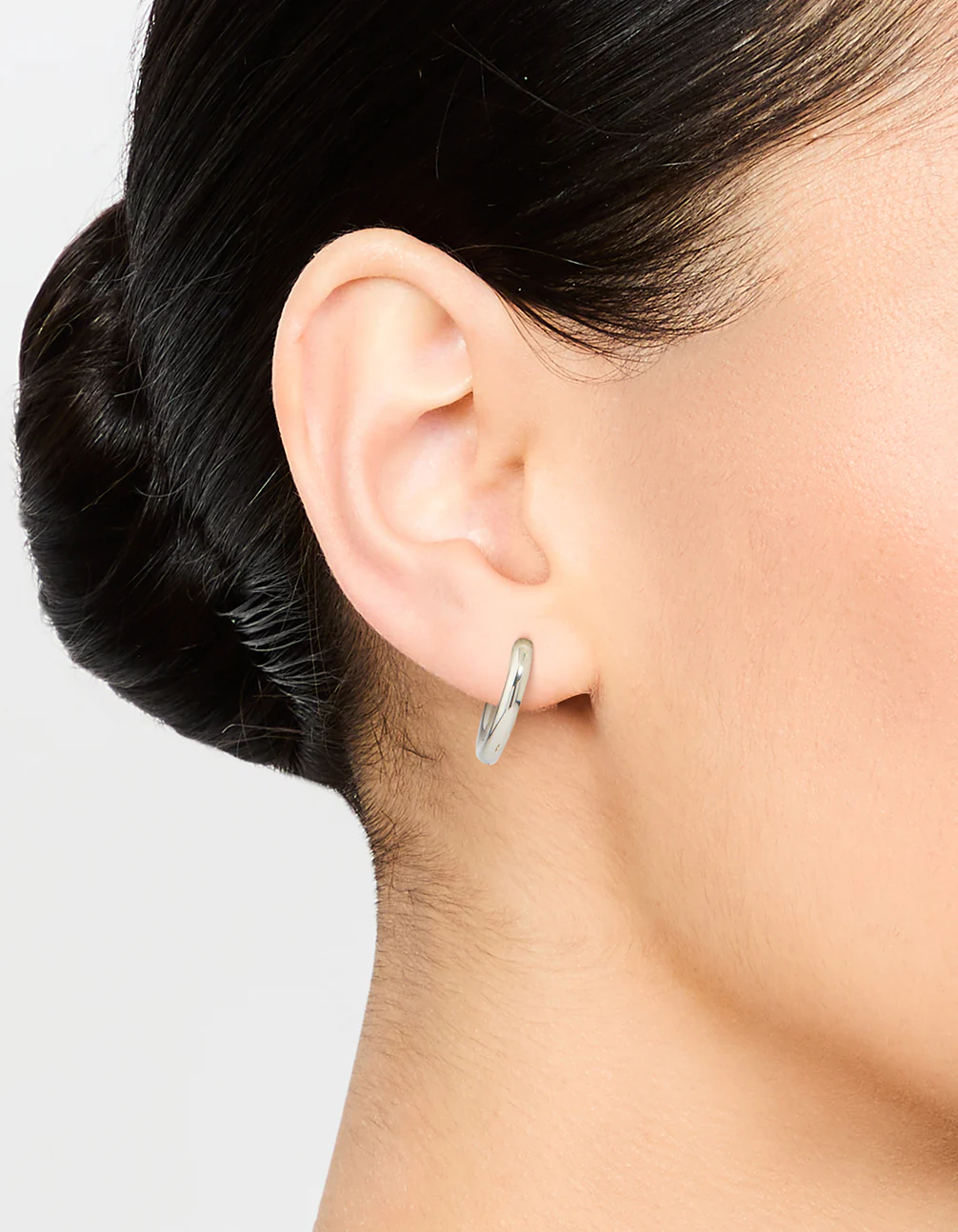1193-waterproof-stainless-steel-core-clicker-earrings-14-mm-2.webp Waterproof Stainless Steel Core Clicker Earrings 14 MM