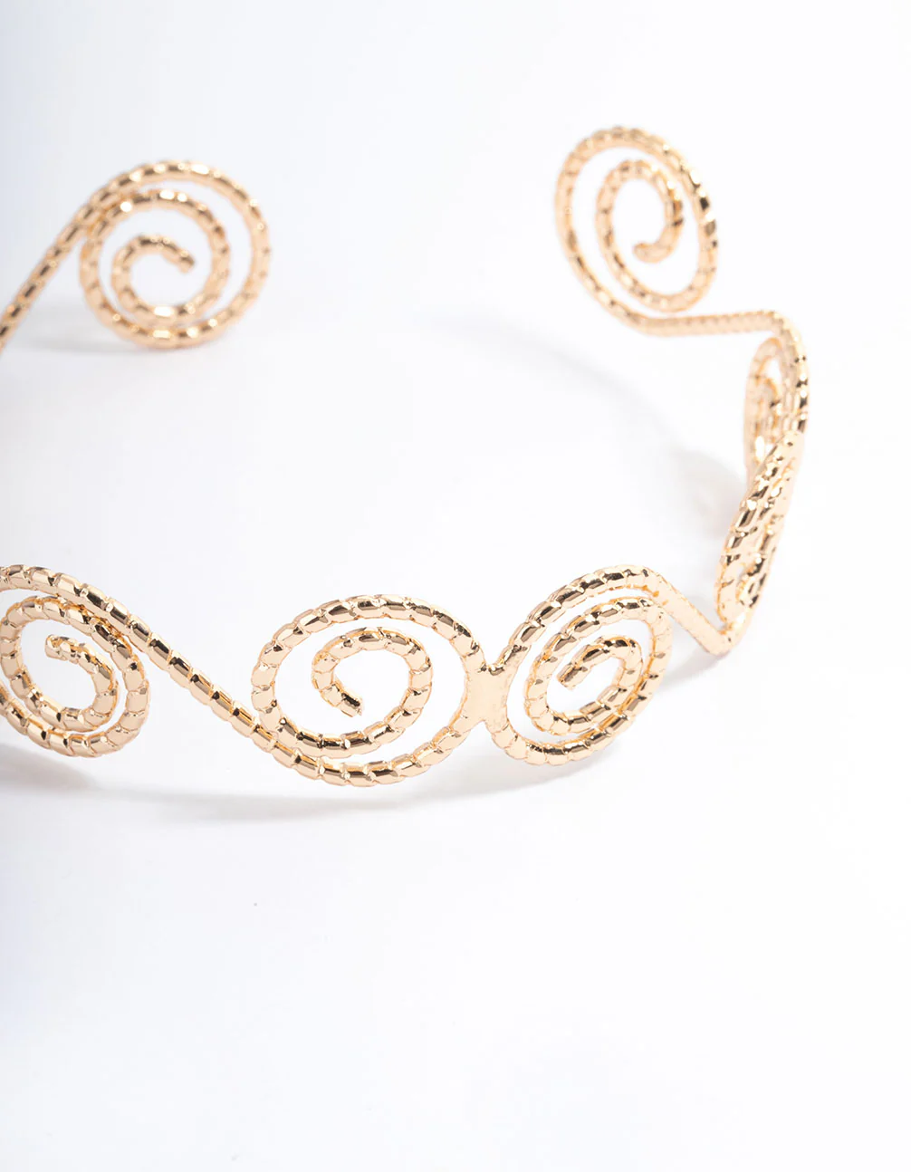1314-gold-hammered-spiral-bangle-arm-cuff-2.webp Gold Hammered Spiral Bangle Arm Cuff