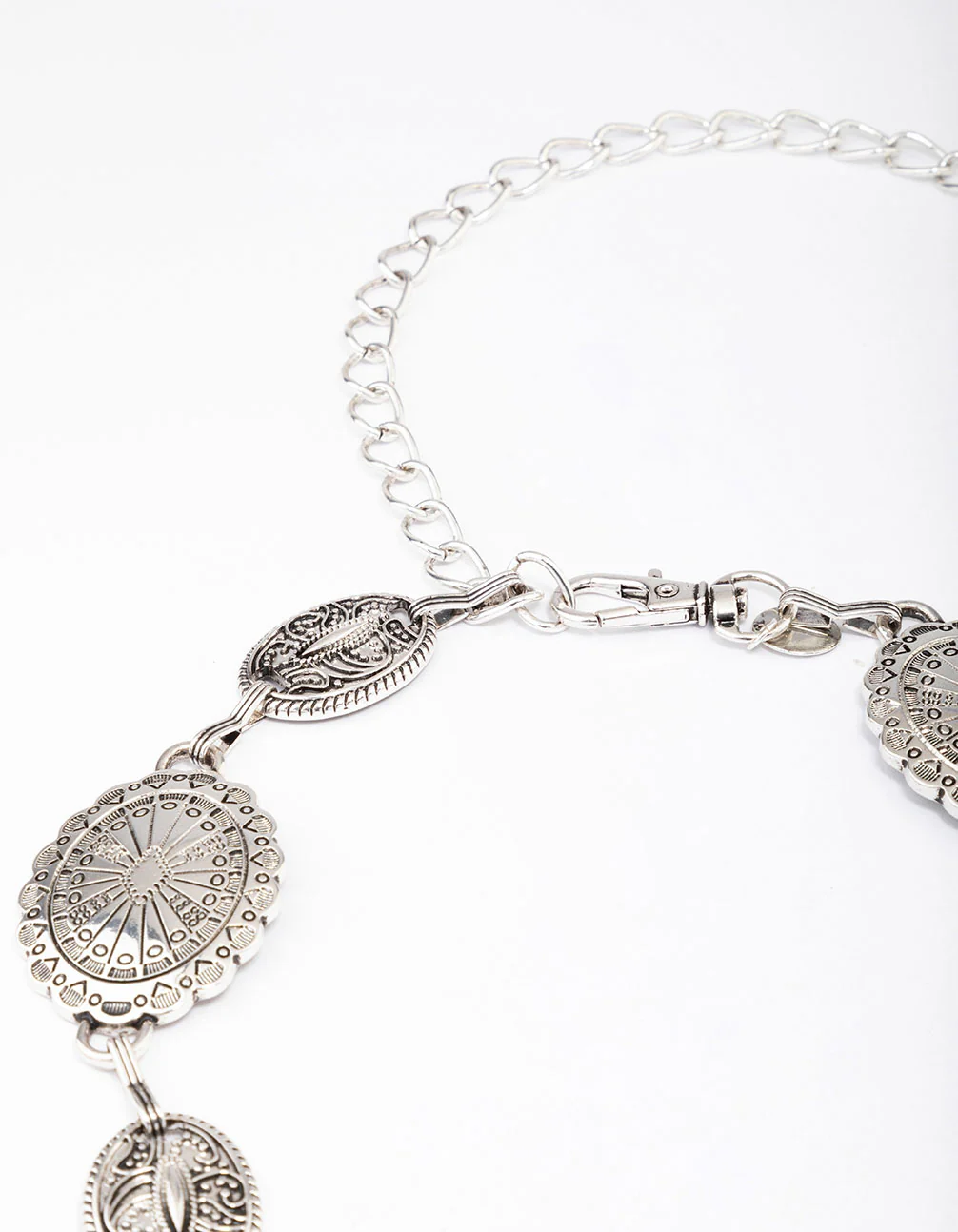 1385-antique-silver-textured-circular-chain-belt-3.webp Antique Silver Textured Circular Chain Belt