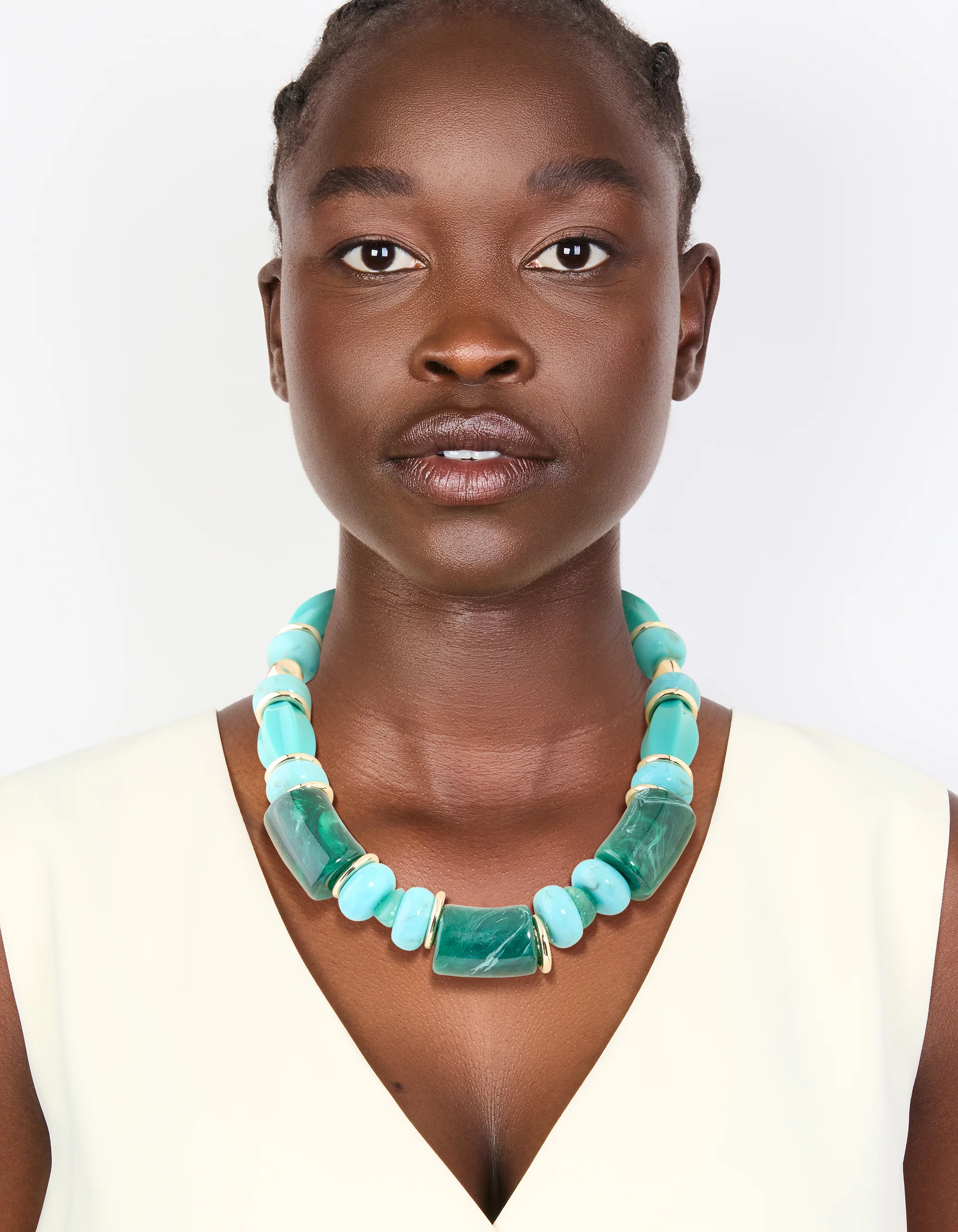 1431-aqua-turquoise-acrylic-beaded-square-round-chunky-necklace-3.webp Aqua & Turquoise Acrylic Beaded Square & Round Chunky Necklace