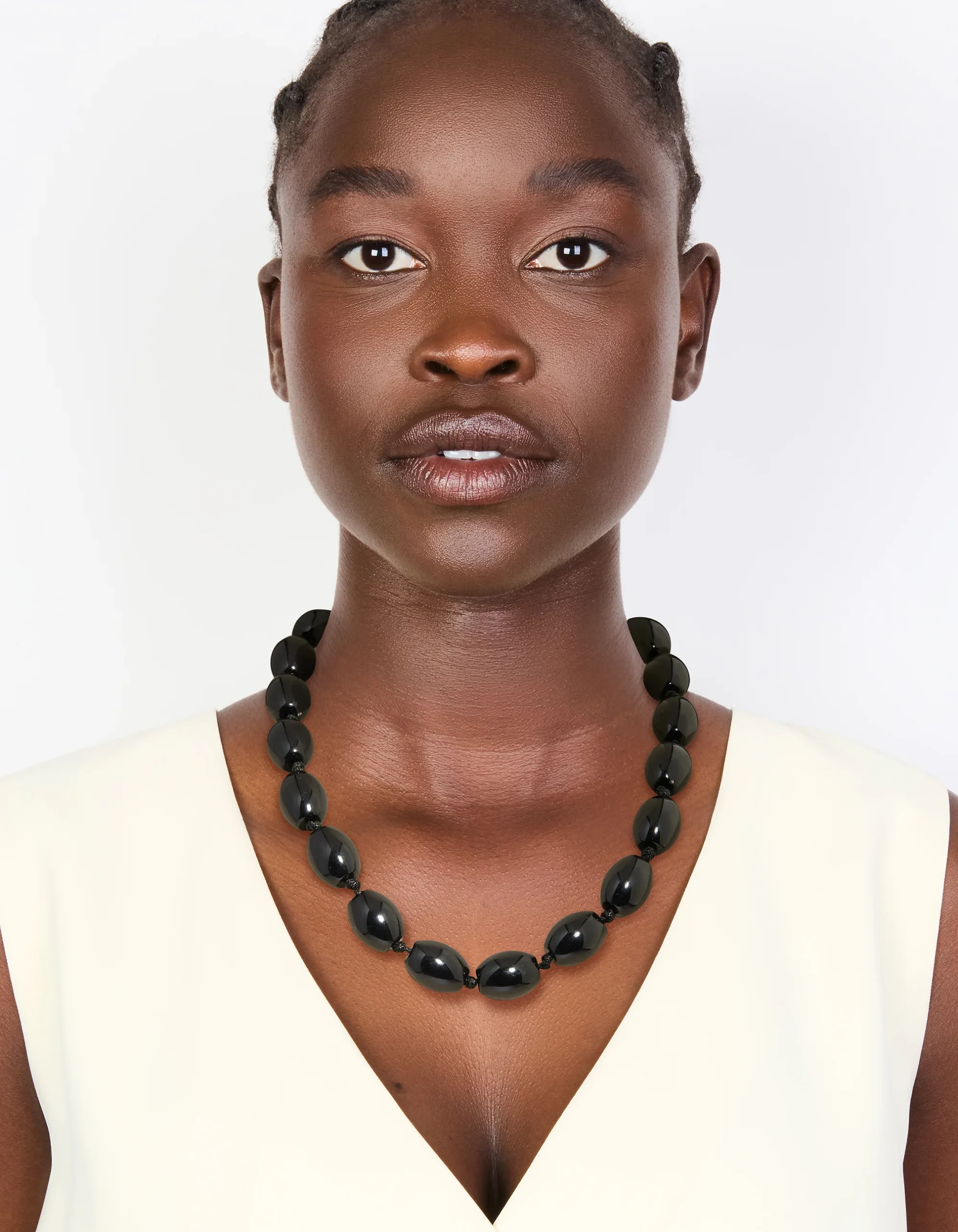 1433-black-acrylic-beaded-necklace-3.webp Black Acrylic Beaded Necklace