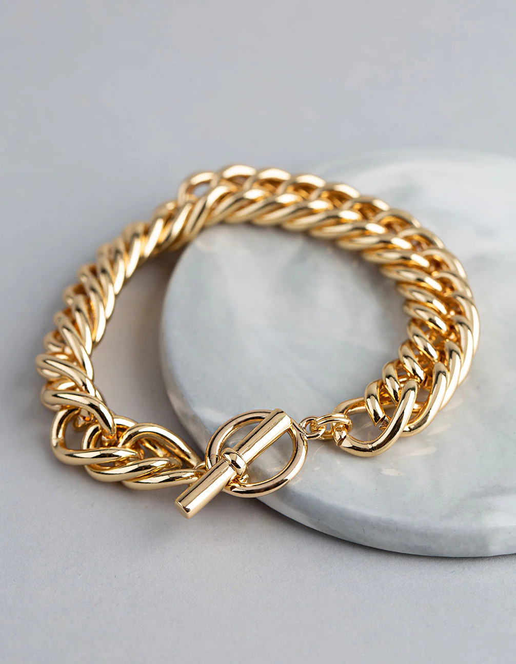 1533-18ct-gold-plated-brass-statement-chain-link-t-o-bracelet-1.webp 18ct Gold Plated Brass Statement Chain Link T&O Bracelet
