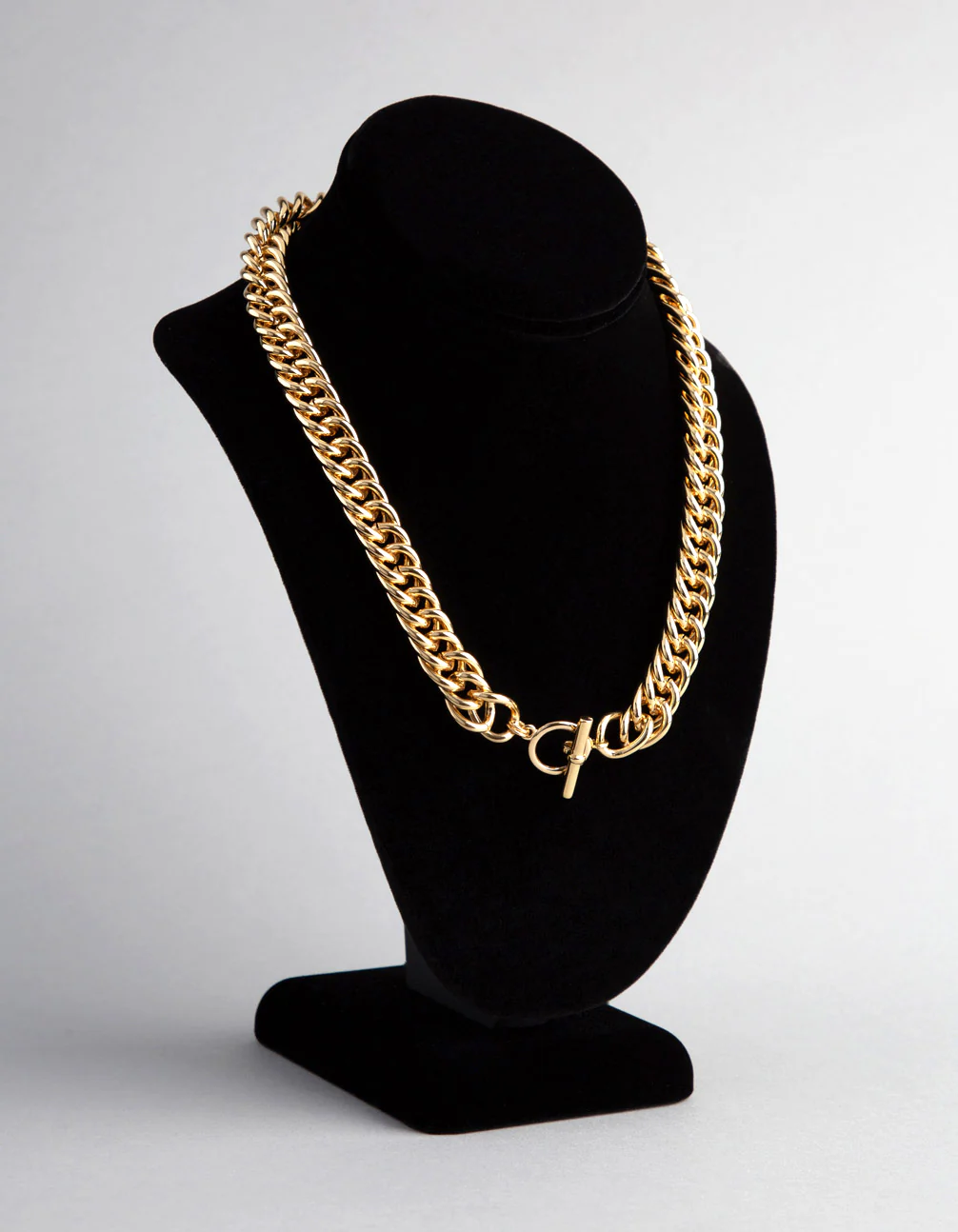 1534-18ct-gold-plated-brass-statement-chain-link-t-o-necklace-2.webp 18ct Gold Plated Brass Statement Chain Link T&O Necklace