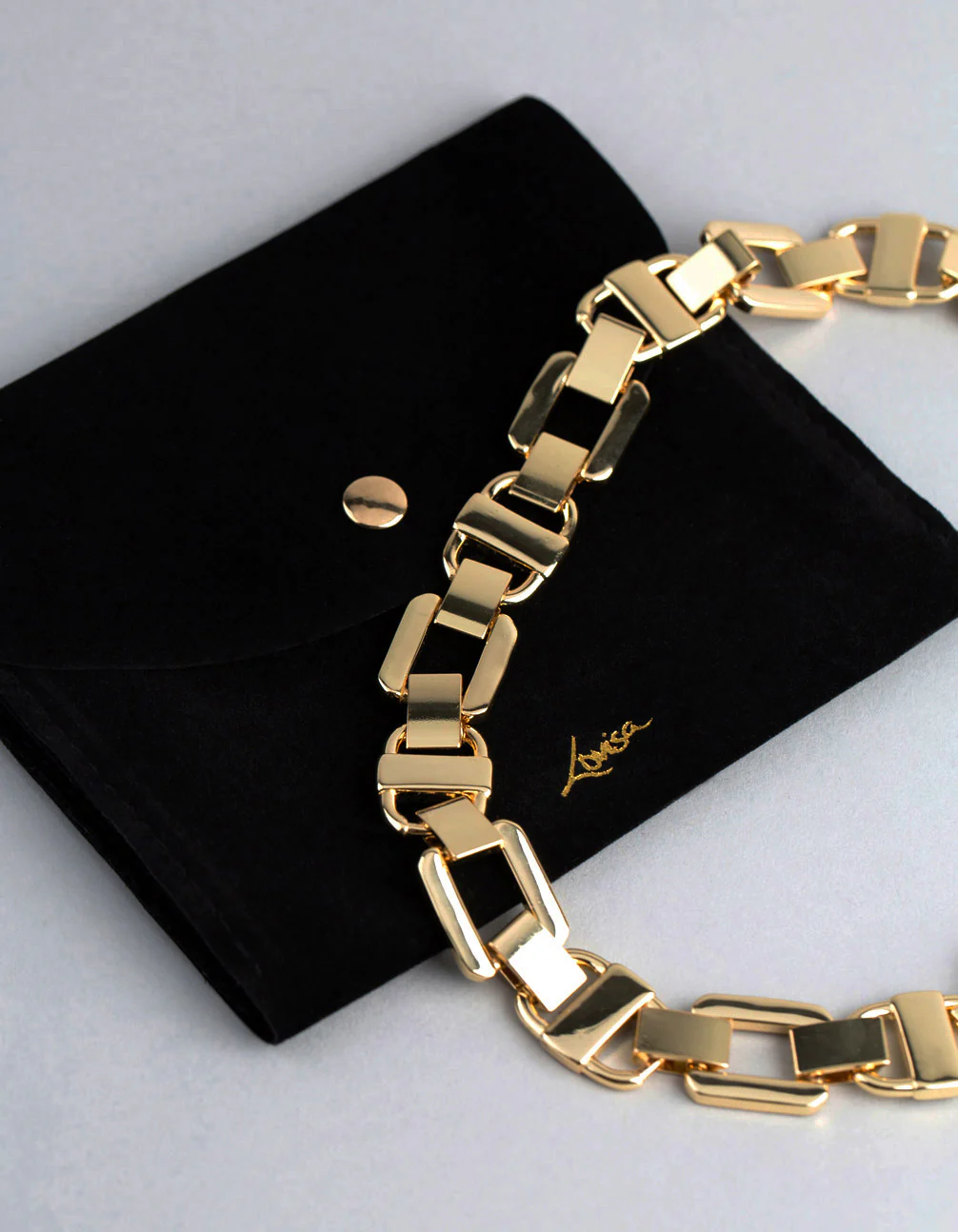 1538-18ct-gold-plated-brass-statement-square-chain-link-collar-necklace-4.webp 18ct Gold Plated Brass Statement Square Chain Link Collar Necklace