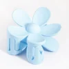 1589-90s-blue-daisy-flower-claw-clip-4.webp 90s Blue Daisy Flower Claw Clip