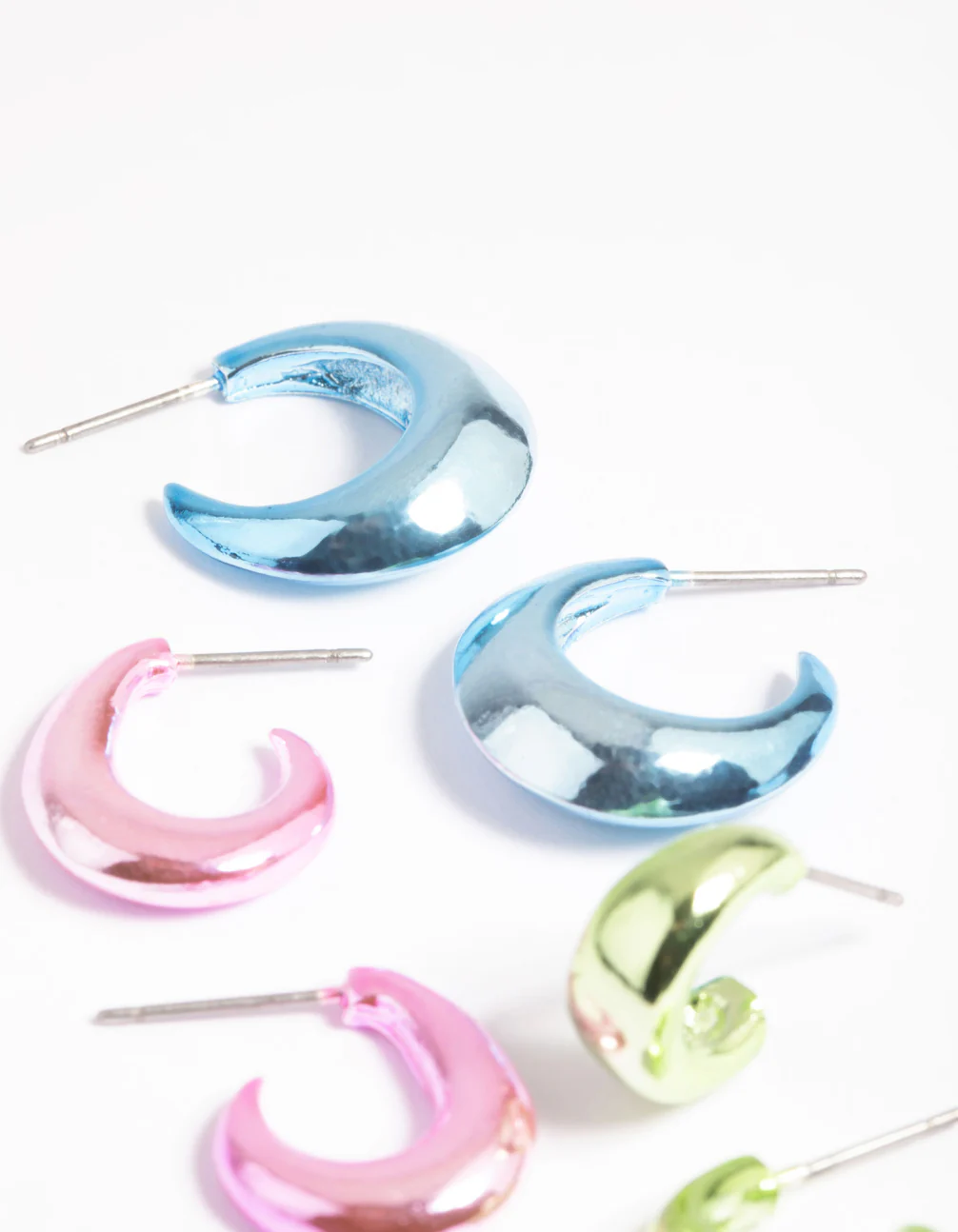 1593-90s-metallic-hoop-earring-pack-3.webp 90s Metallic Hoop Earring Pack