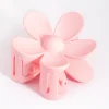 1597-90s-pink-daisy-flower-claw-4.webp 90s Pink Daisy Flower Claw
