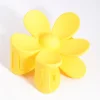 1603-90s-yellow-daisy-flower-claw-clip-4.webp 90s Yellow Daisy Flower Claw Clip