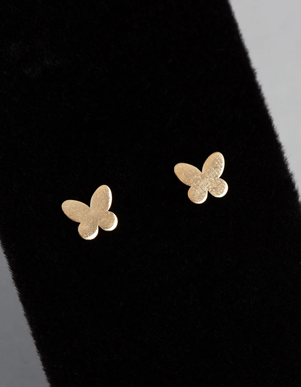 1632-9ct-gold-polished-butterfly-stud-earrings-2.webp 9ct Gold Polished Butterfly Stud Earrings