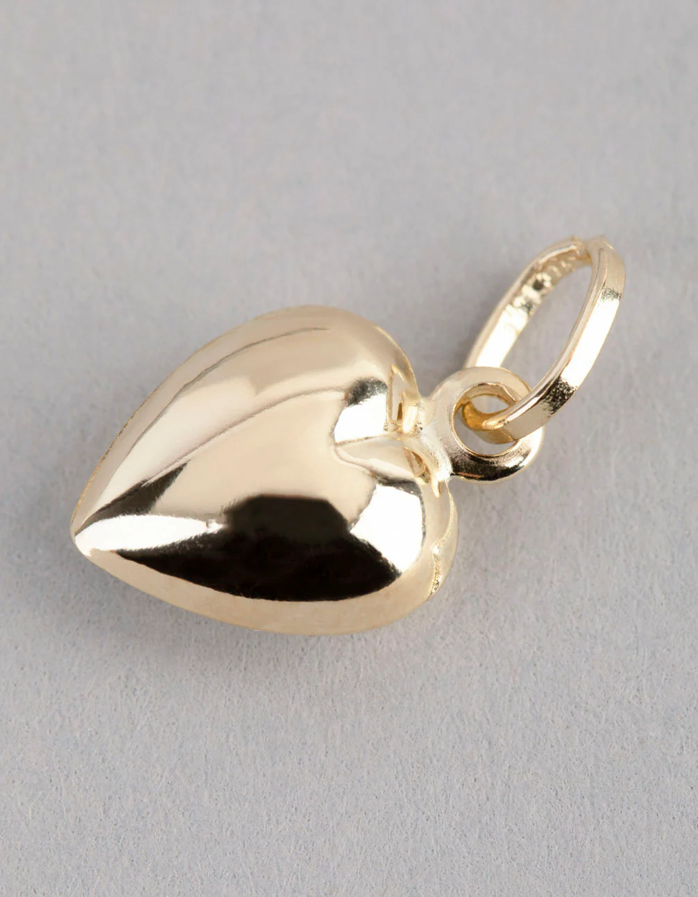 1635-9ct-gold-puffed-heart-pendant-charm-2.webp 9ct Gold Puffed Heart Pendant Charm
