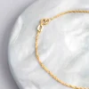 1637-9ct-gold-twist-curb-chain-bracelet-3.webp 9ct Gold Twist Curb Chain Bracelet