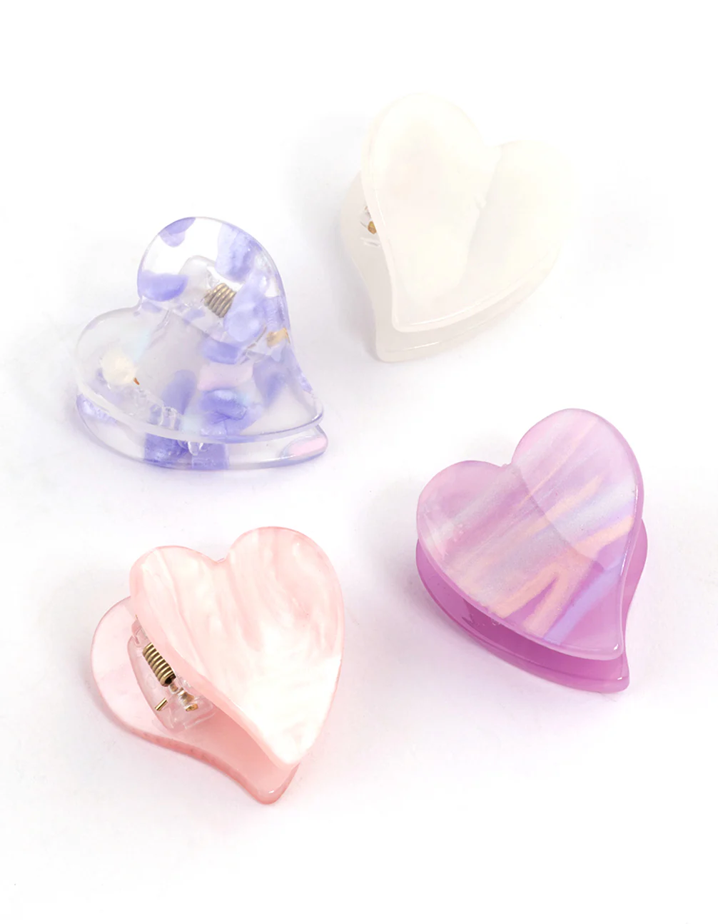 1718-acrylic-mini-hearts-claw-clip-4-pack-1.webp Acrylic Mini Hearts Claw Clip 4-Pack