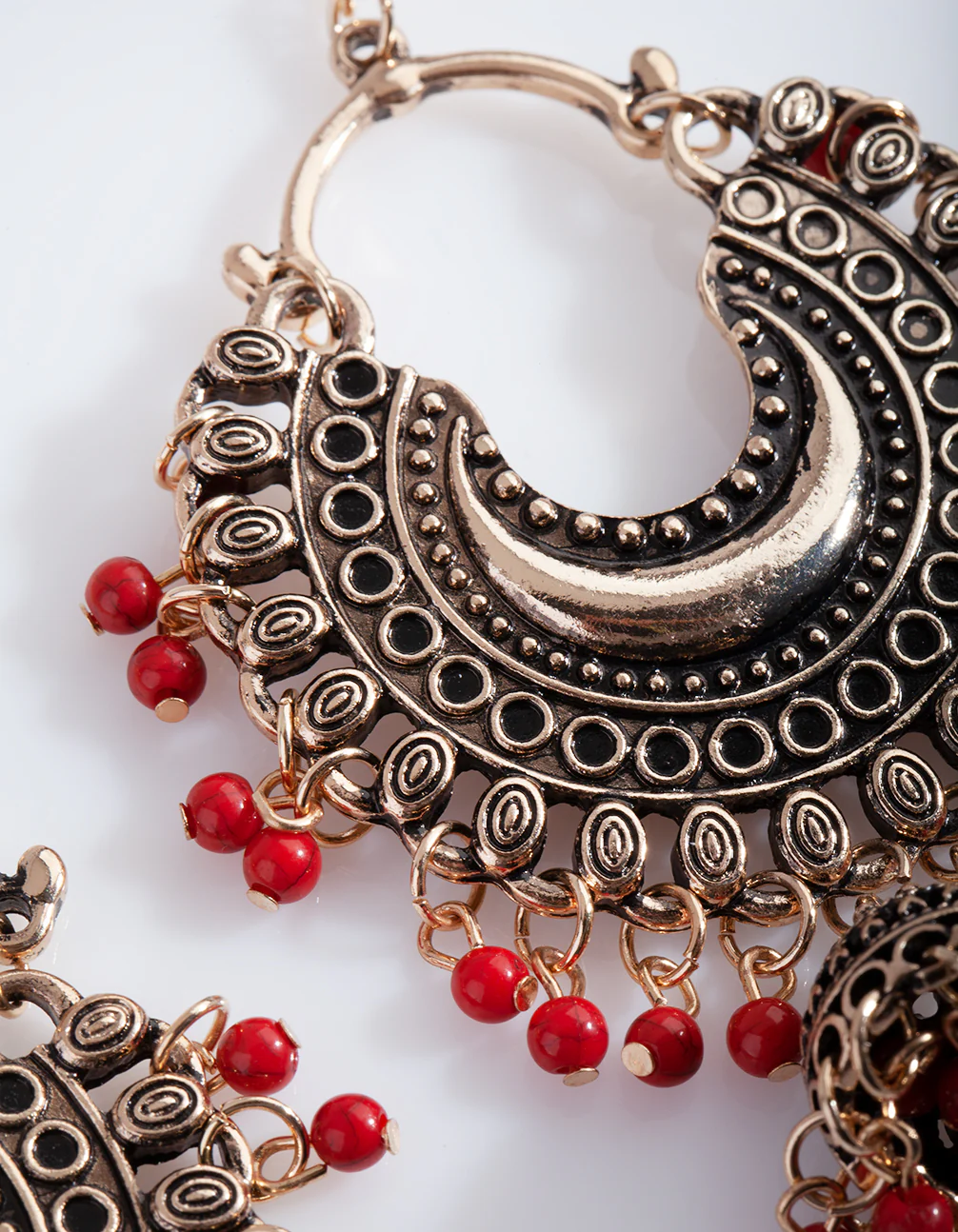 1794-antique-gold-bead-tassel-drop-earrings-3.webp Antique Gold & Bead Tassel Drop Earrings