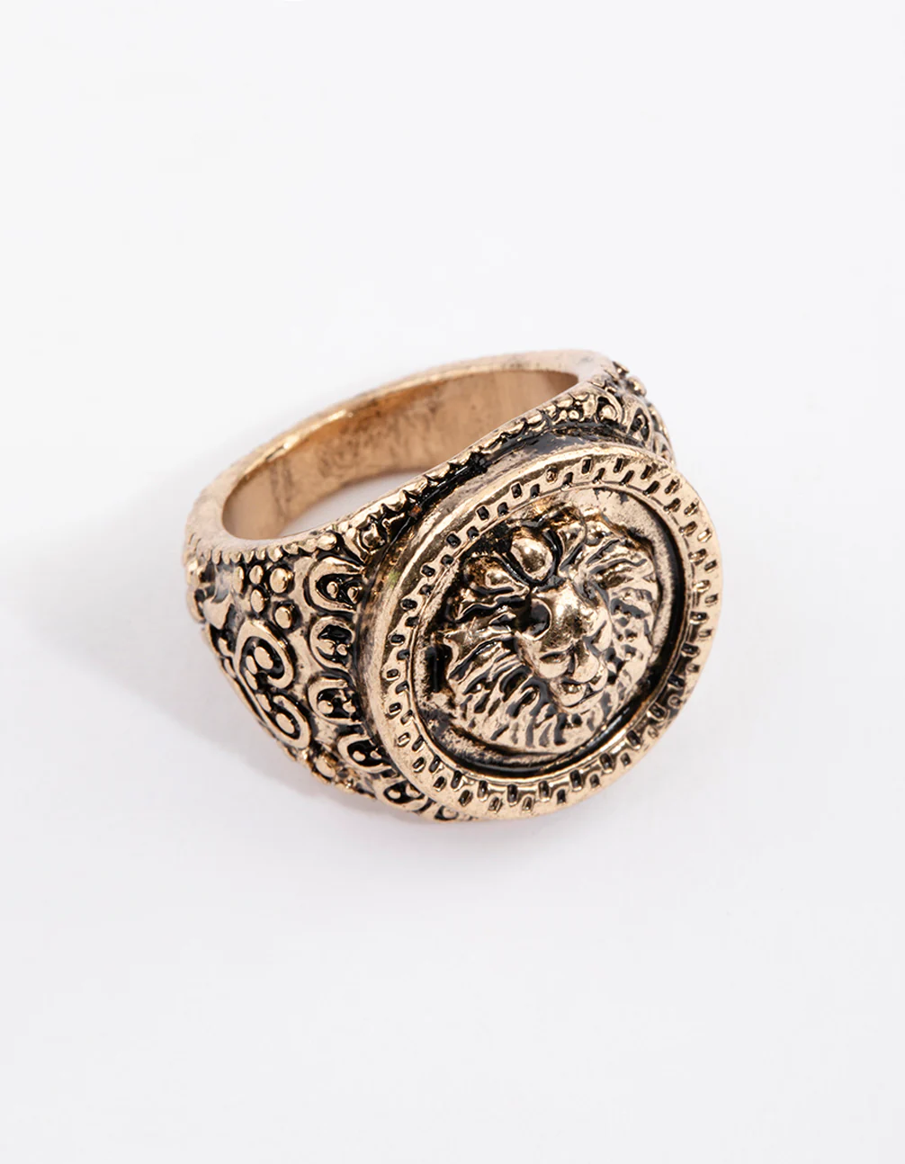 1836-antique-gold-lion-signet-ring-1.webp Antique Gold Lion Signet Ring
