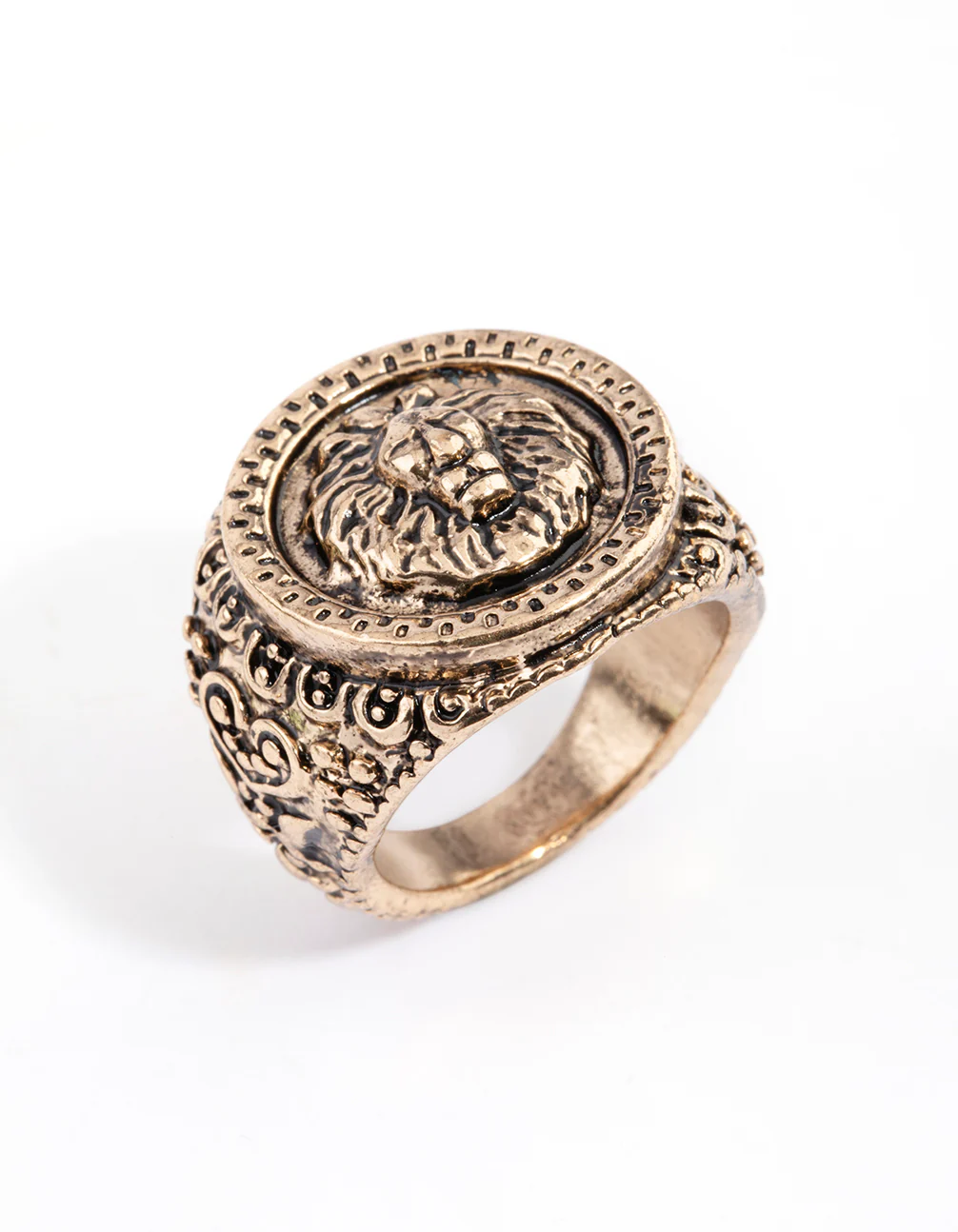 1836-antique-gold-lion-signet-ring-2.webp Antique Gold Lion Signet Ring