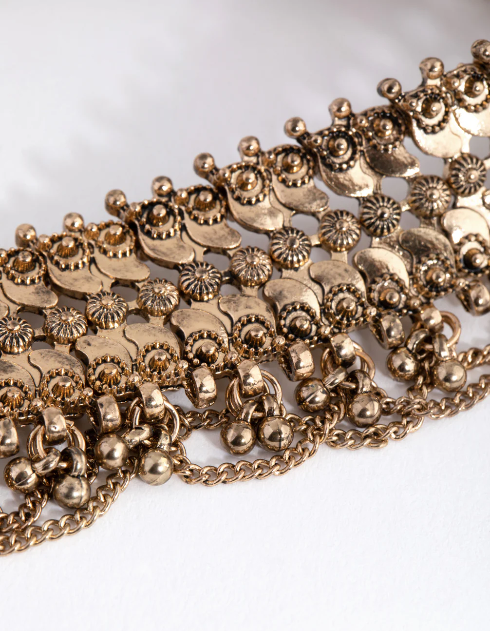1844-antique-gold-mesh-chain-choker-2.webp Antique Gold Mesh Chain Choker