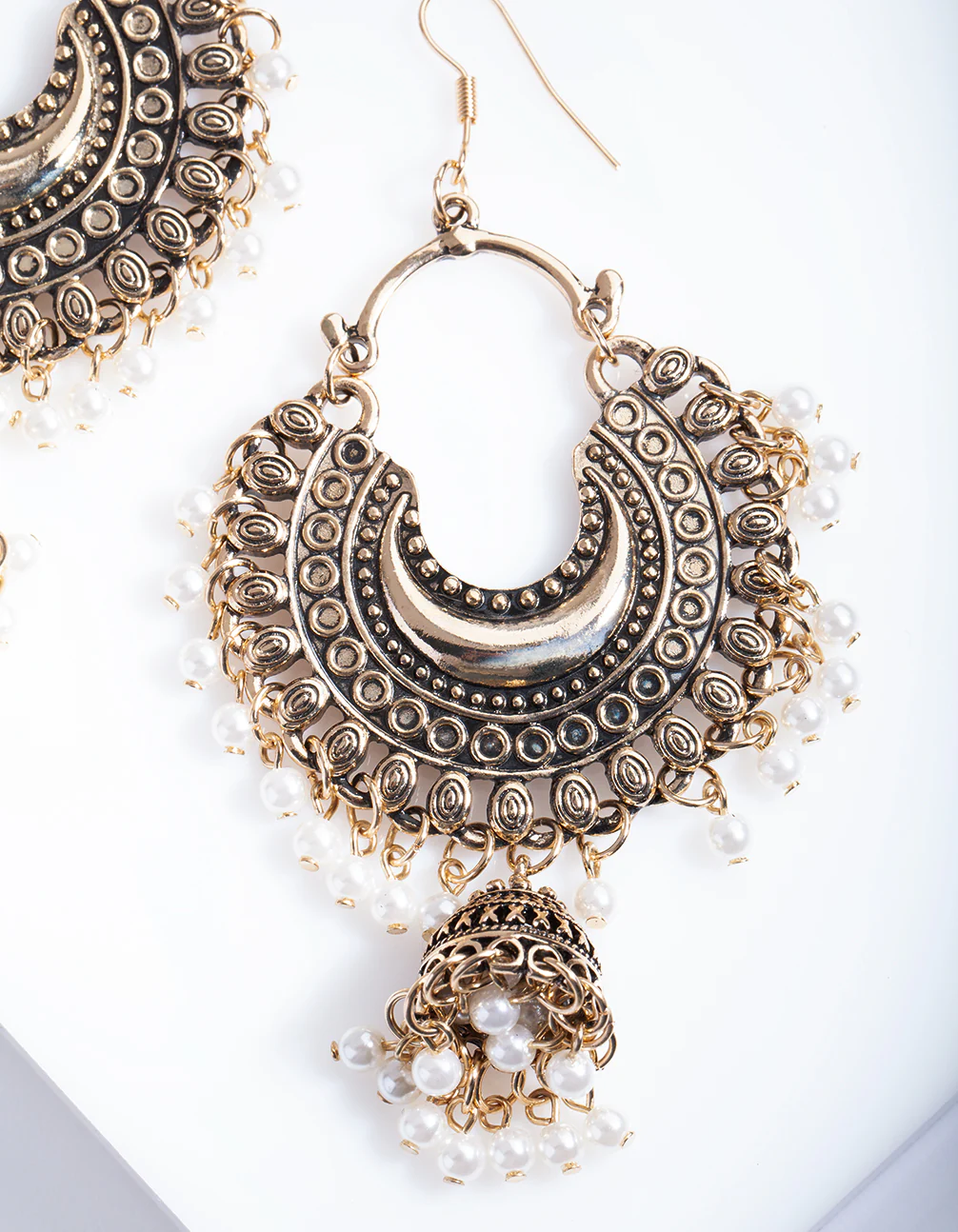 1862-antique-gold-pearl-tassel-drop-earrings-2.webp Antique Gold Pearl Tassel Drop Earrings