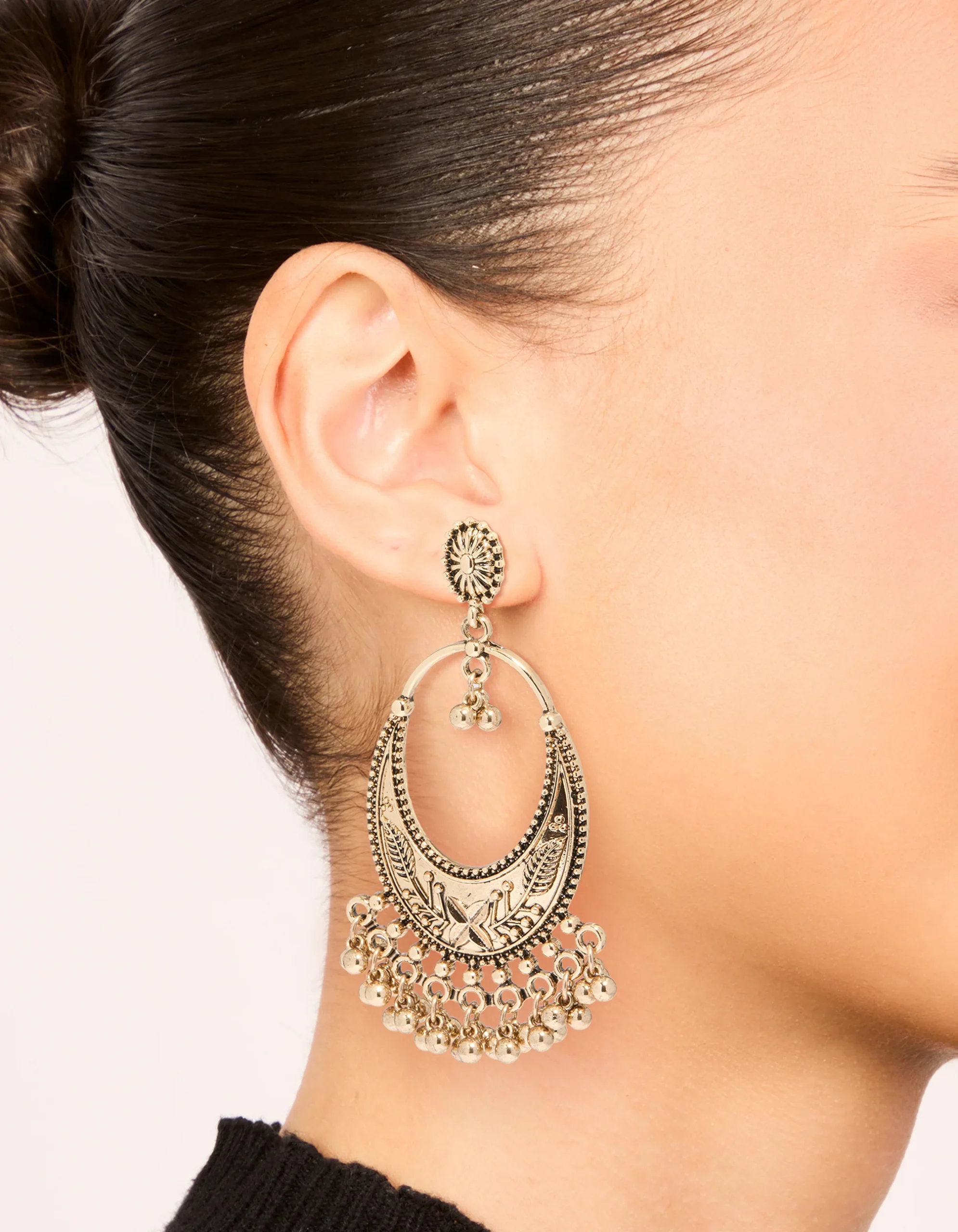1883-antique-gold-statement-drop-earrings-1.webp Antique Gold Statement Drop Earrings