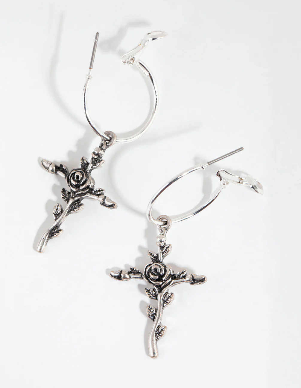 1970-antique-silver-rose-vine-ross-earrings-2.webp Antique Silver Rose Vine Ross Earrings