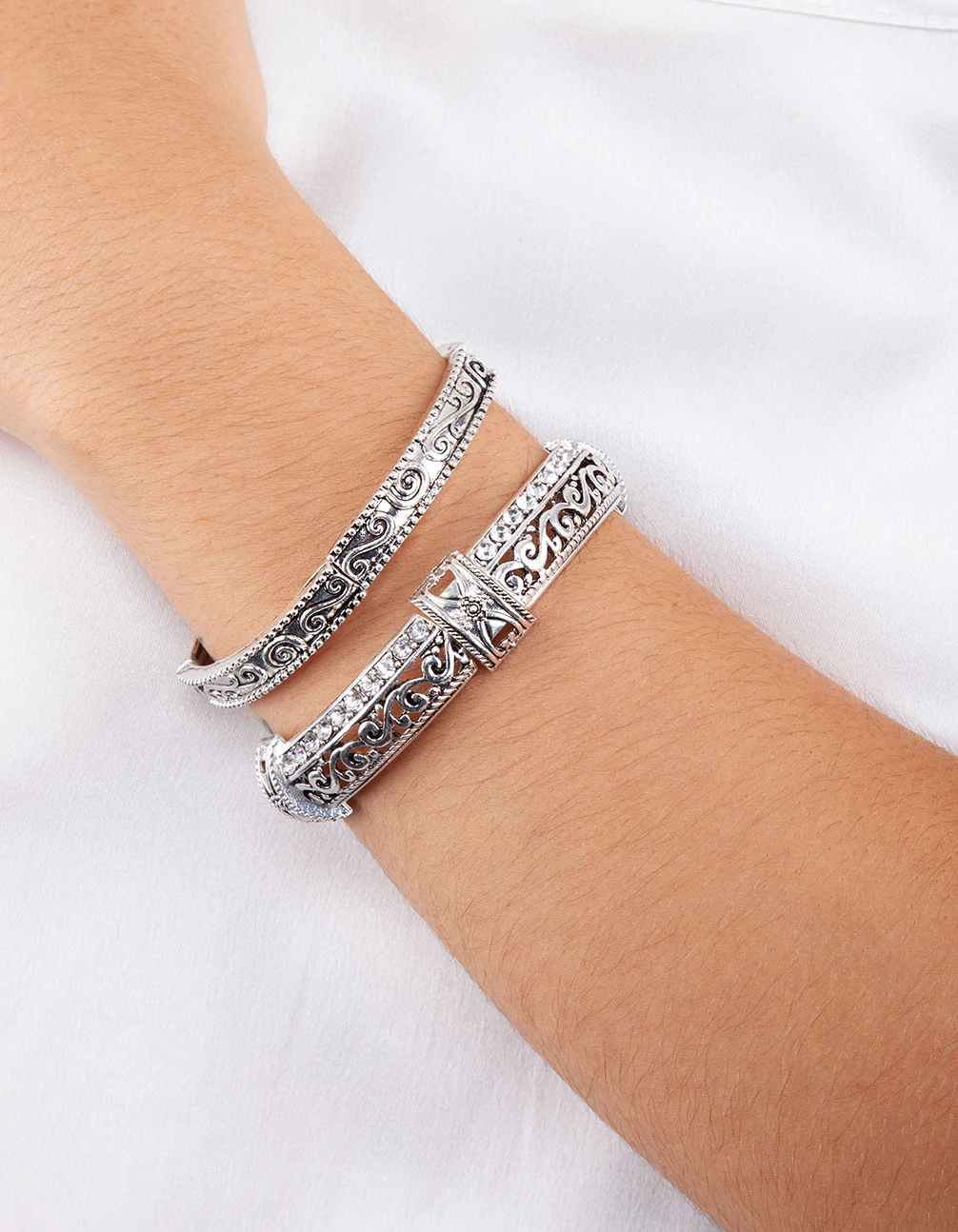 1984-antique-silver-stretch-bangle-pack-1.webp Antique Silver Stretch Bangle Pack