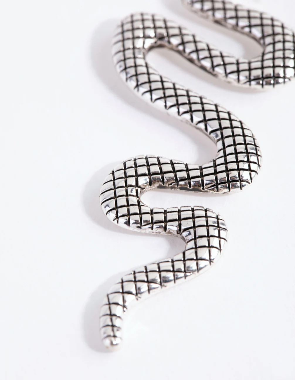 1996-antique-silver-textured-snake-earrings-4.webp Antique Silver Textured Snake Earrings