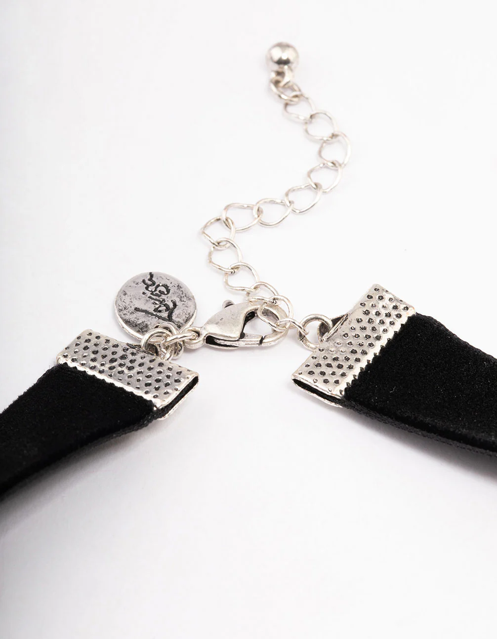 2012-antique-silver-wide-velvet-pendant-choker-3.webp Antique Silver Wide Velvet Pendant Choker