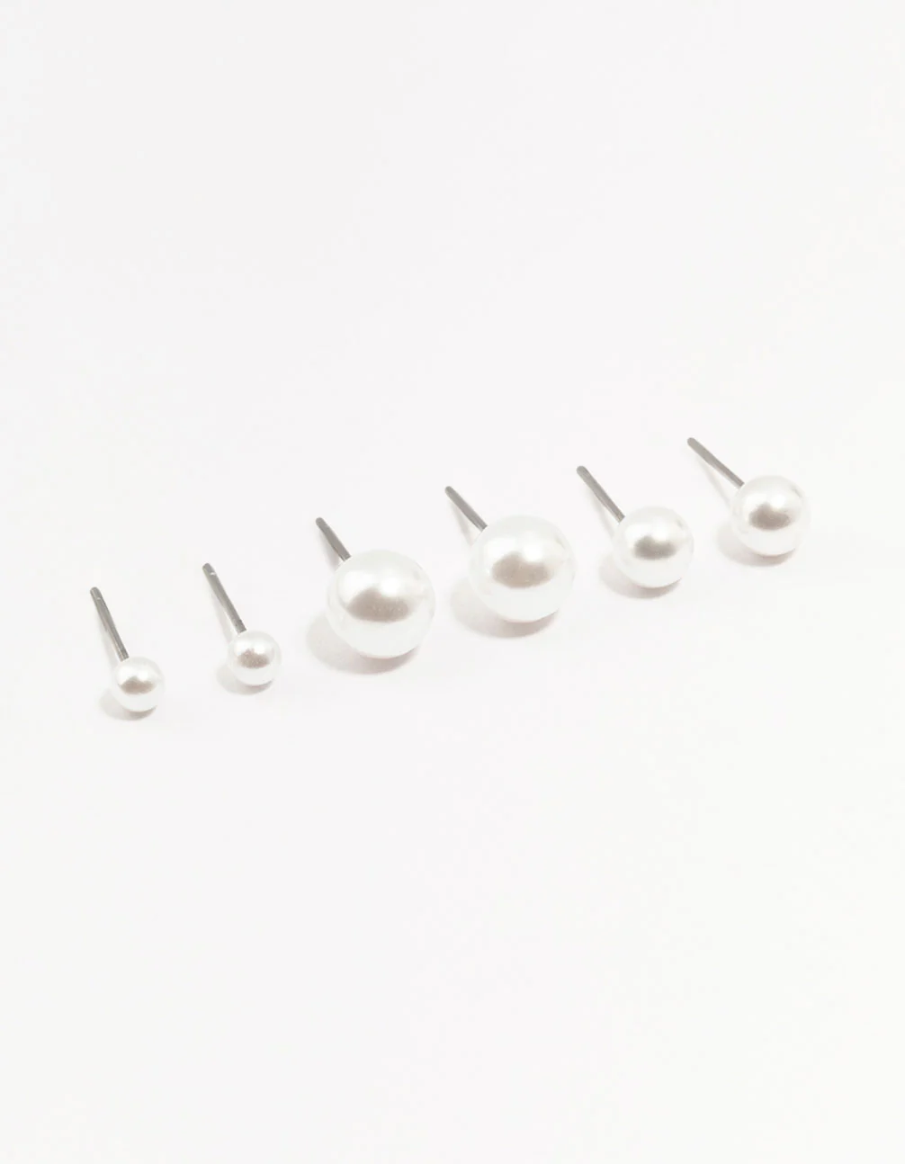 2044-beaded-multi-size-pearl-stud-earrings-3-pack-1.webp Beaded Multi Size Pearl Stud Earrings 3-Pack