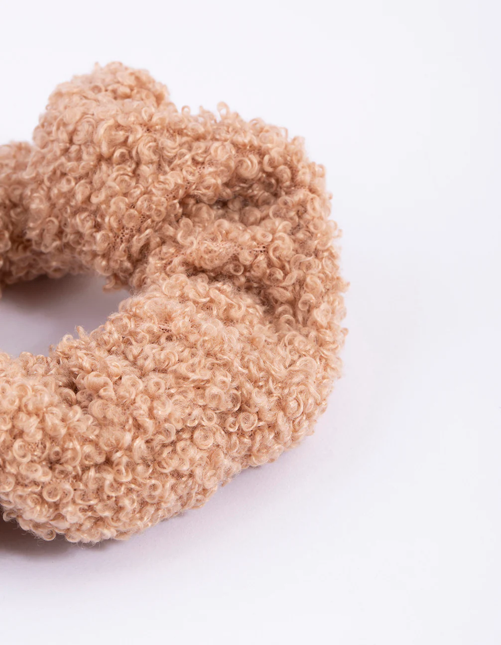 2054-beige-teddy-material-hair-scrunchie-3.webp Beige Teddy Material Hair Scrunchie