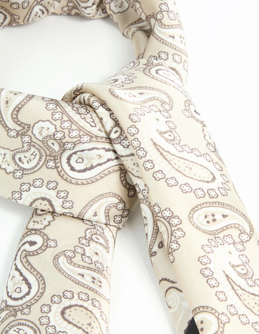 2086-black-white-fabric-paisley-print-scarf-2.webp Black & White Fabric Paisley Print Scarf