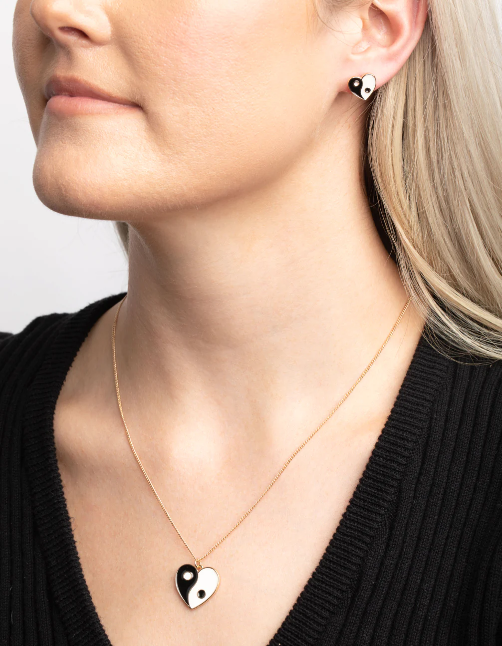 2099-black-white-yin-yang-necklace-stud-earrings-2.webp Black & White Yin Yang Necklace & Stud Earrings