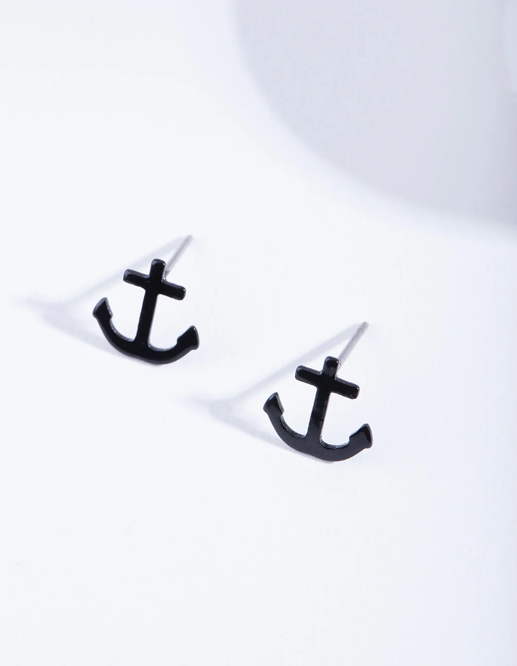 2104-black-anchor-stud-earrings-2.webp Black Anchor Stud Earrings