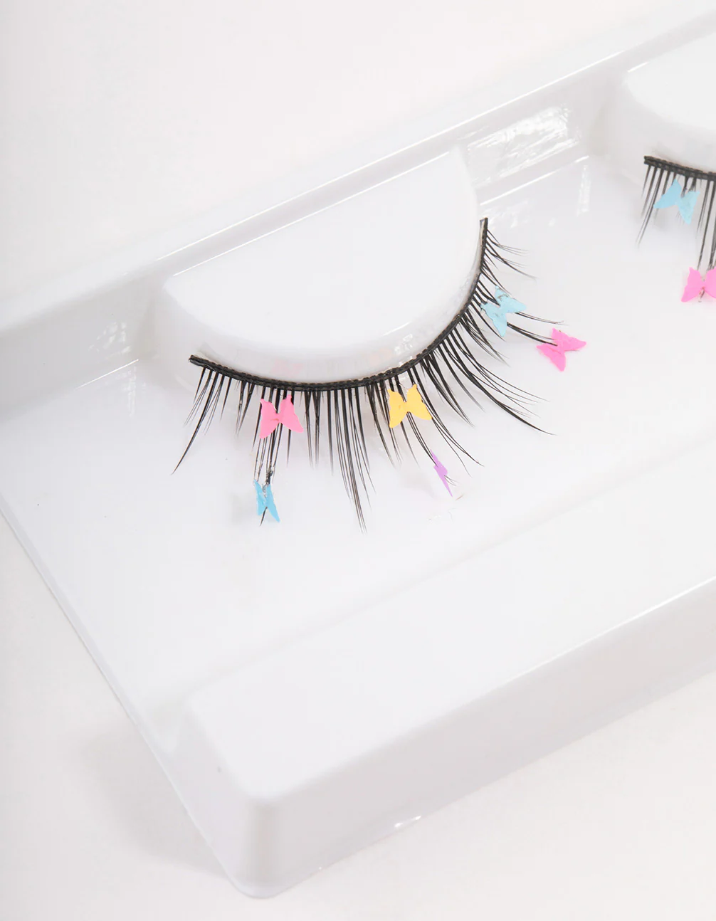 2132-black-butterfly-false-eyelashes-2.webp Black Butterfly False Eyelashes