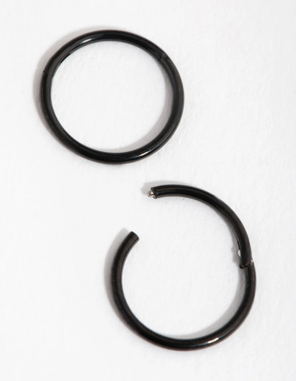 2182-black-coated-metal-surgical-steel-8mm-sleeper-earrings-2.webp Black Coated Metal Surgical Steel 8mm Sleeper Earrings