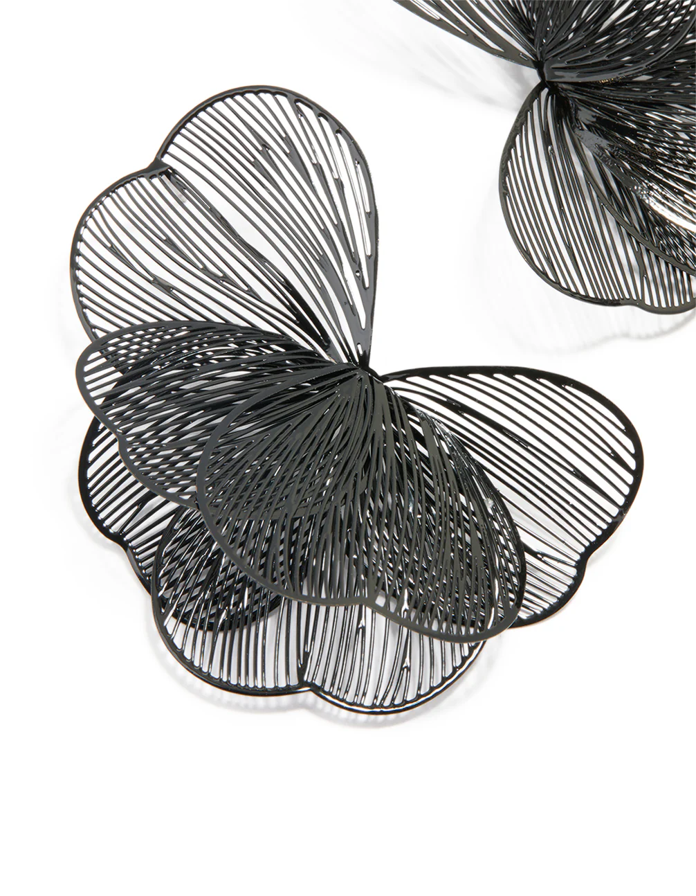 Black Coated Metal Wire Petal Stud Earrings