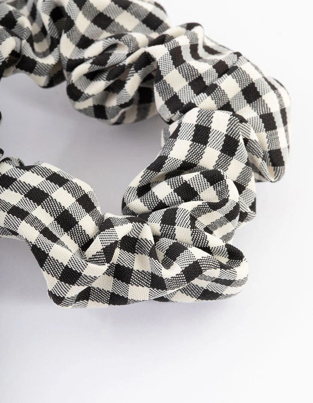 2297-black-fabric-checkered-scrunchie-2.webp Black Fabric Checkered Scrunchie