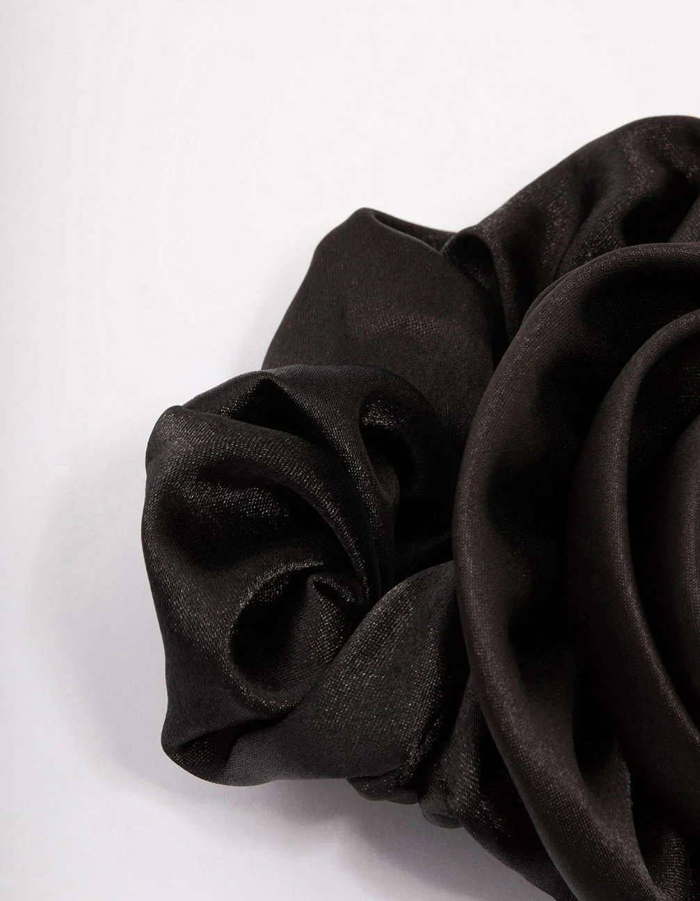2317-black-fabric-rosette-hair-scrunchie-3.webp Black Fabric Rosette Hair Scrunchie