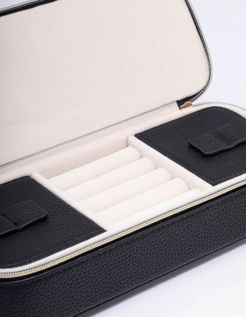 2326-black-faux-leather-makeup-bag-jewellery-box-2.webp Black Faux Leather Makeup Bag & Jewellery Box