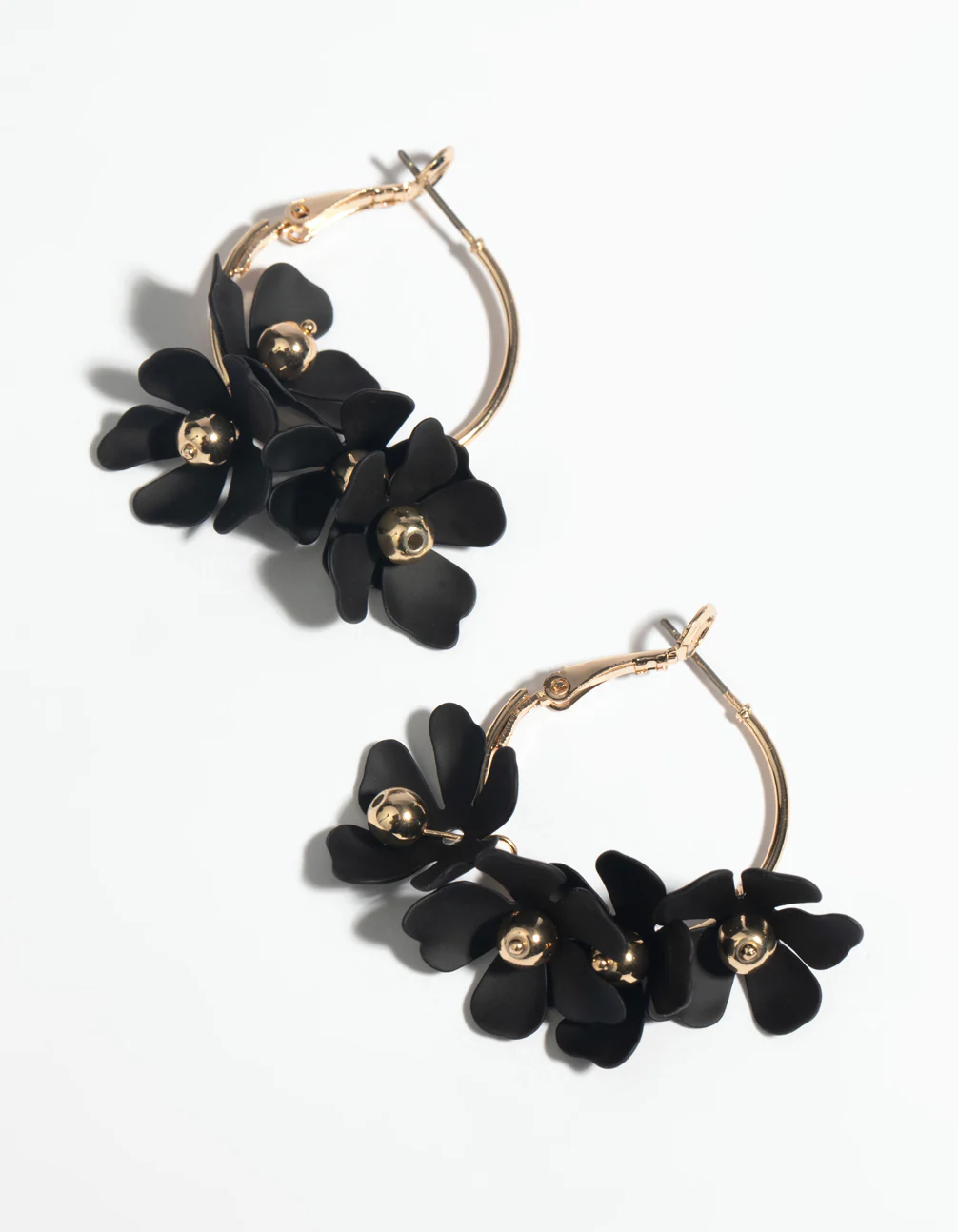 2348-black-flower-hoop-earrings-1.webp Black Flower Hoop Earrings