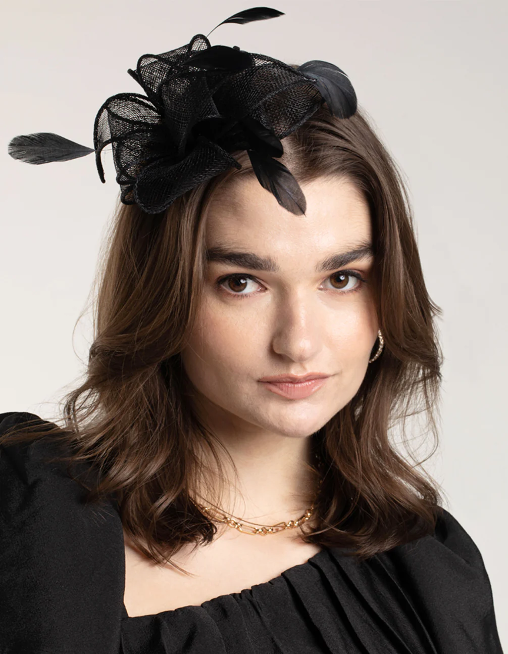 2395-black-looped-sinamay-fascinator-comb-with-feathers-2.webp Black Looped Sinamay Fascinator Comb with Feathers