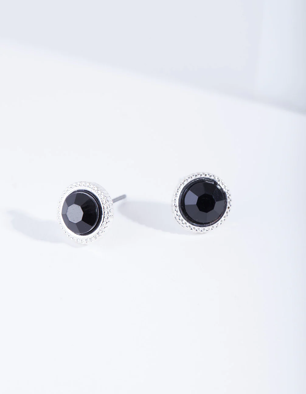2456-black-round-stud-earrings-1.webp Black Round Stud Earrings