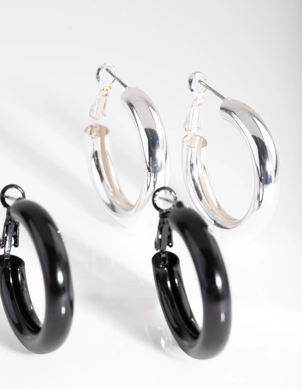 2472-black-silver-hoop-earrings-duo-3.webp Black Silver Hoop Earrings Duo