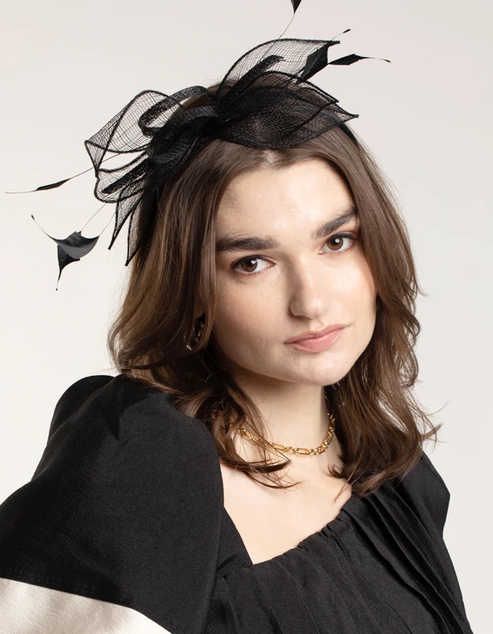 2476-black-sinamay-black-feather-leaf-fascinator-2.webp Black Sinamay Black Feather Leaf Fascinator
