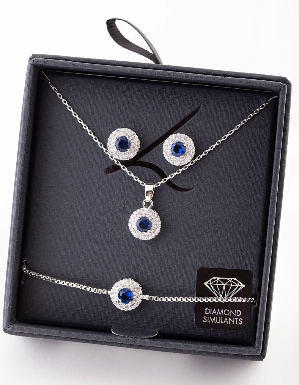 2607-blue-diamond-simulant-round-jewellery-set-1.webp Blue Diamond Simulant Round Jewellery Set