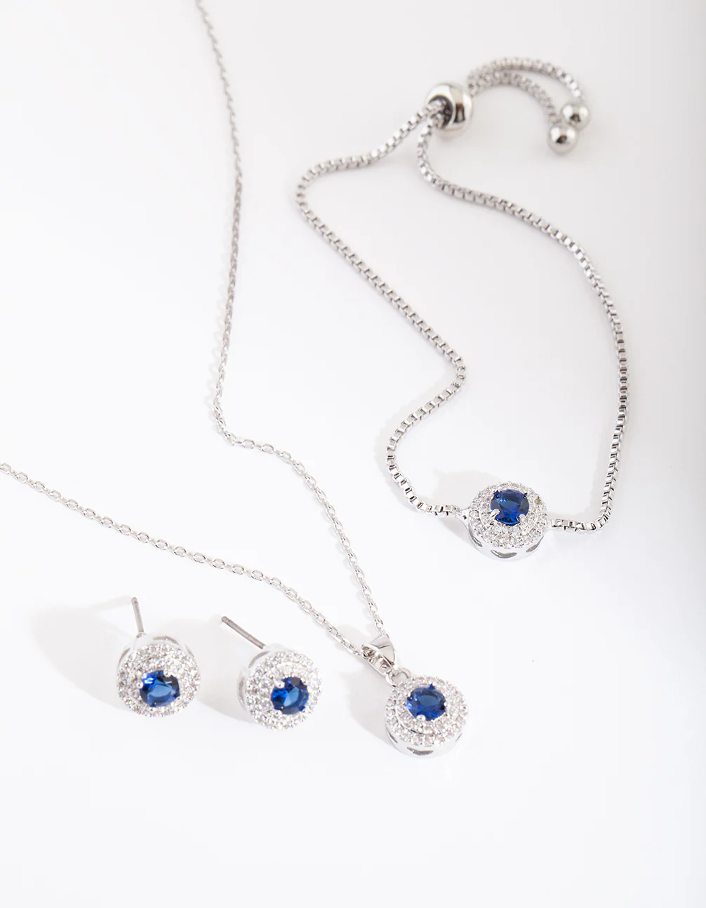 2607-blue-diamond-simulant-round-jewellery-set-3.webp Blue Diamond Simulant Round Jewellery Set