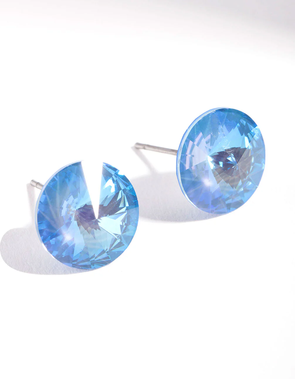2608-blue-diamond-simulant-stud-earrings-2.webp Blue Diamond Simulant Stud Earrings