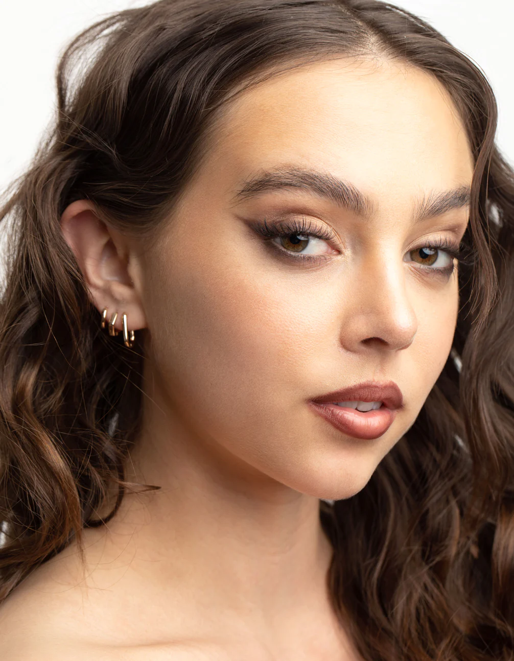 264-gold-mini-shaped-huggie-earrings-pack-5.webp Gold Mini Shaped Huggie Earrings Pack
